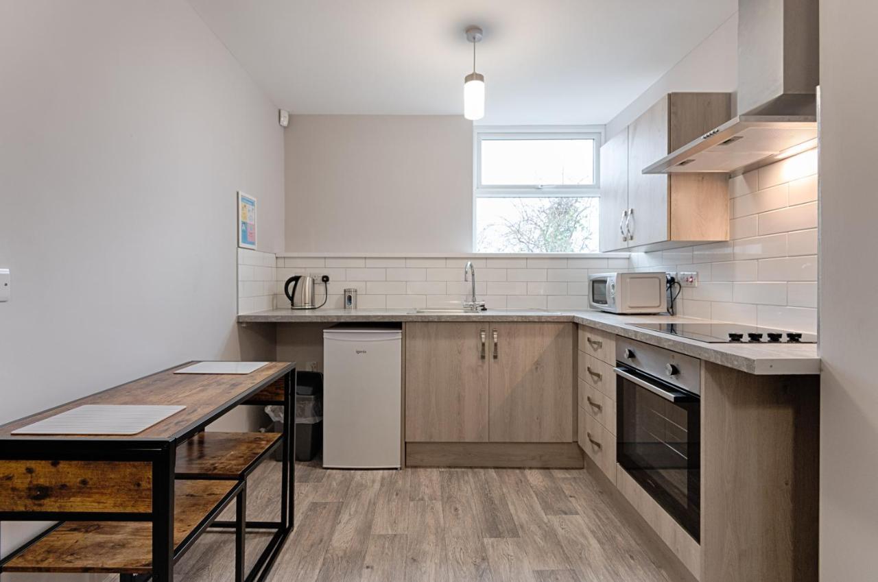Copper House Aparthotel Суонзи Екстериор снимка