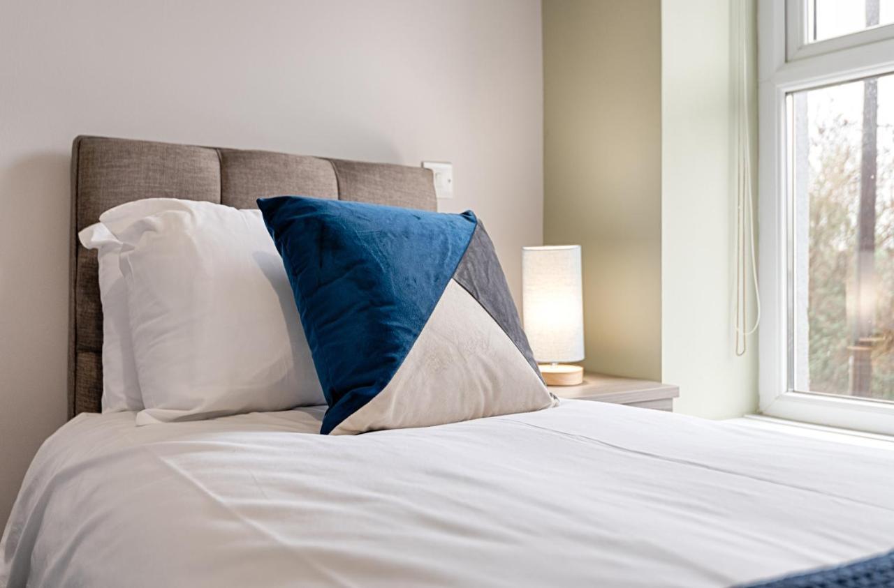 Copper House Aparthotel Суонзи Екстериор снимка